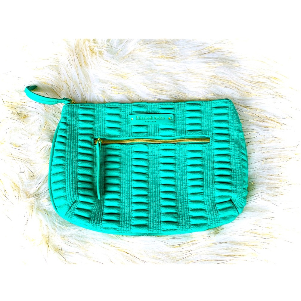 ELIZABETH ARDEN POUCH MAKEUP